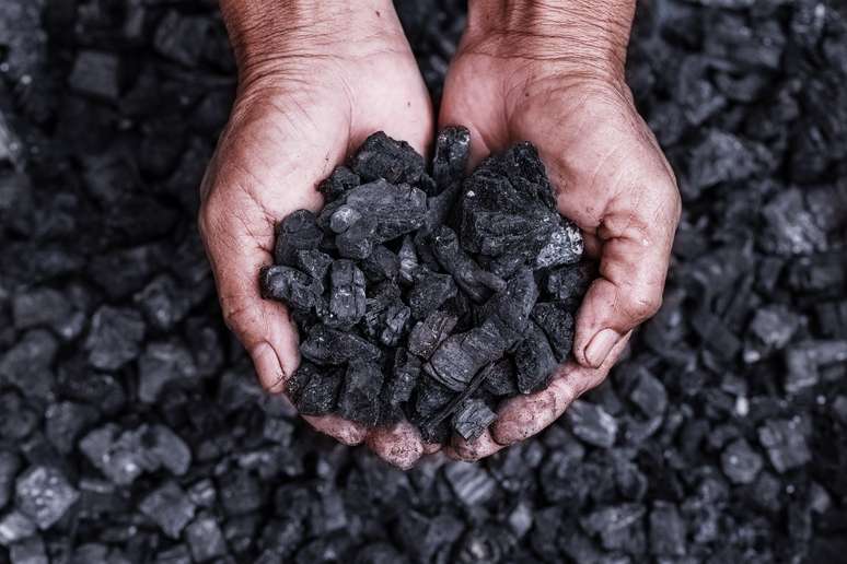 NAICS Code 423520 - Coal and Other Mineral and Ore Merchant Wholesalers