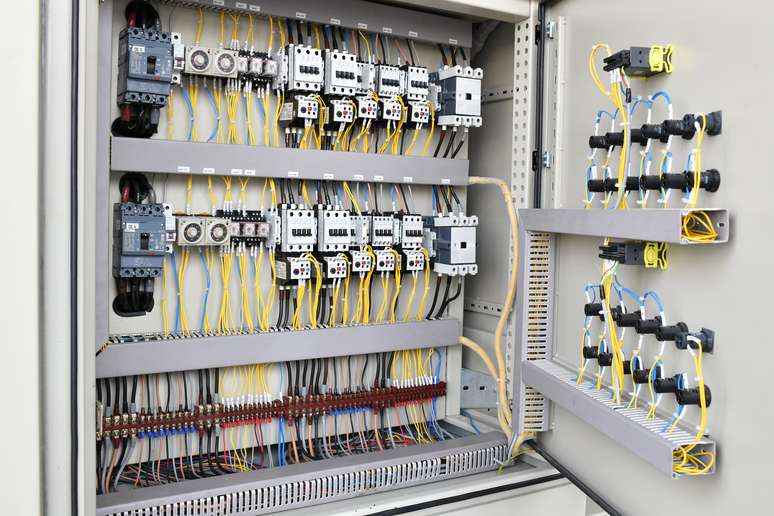 NAICS Code 4236 - Household Appliances and Electrical and Electronic Goods Merchant Wholesalers