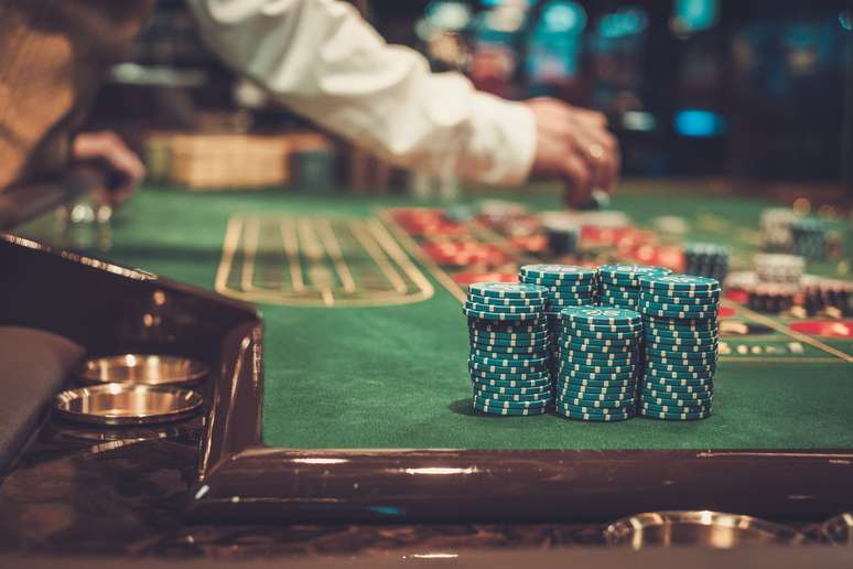 NAICS Code 71321 - Casinos (except Casino Hotels)